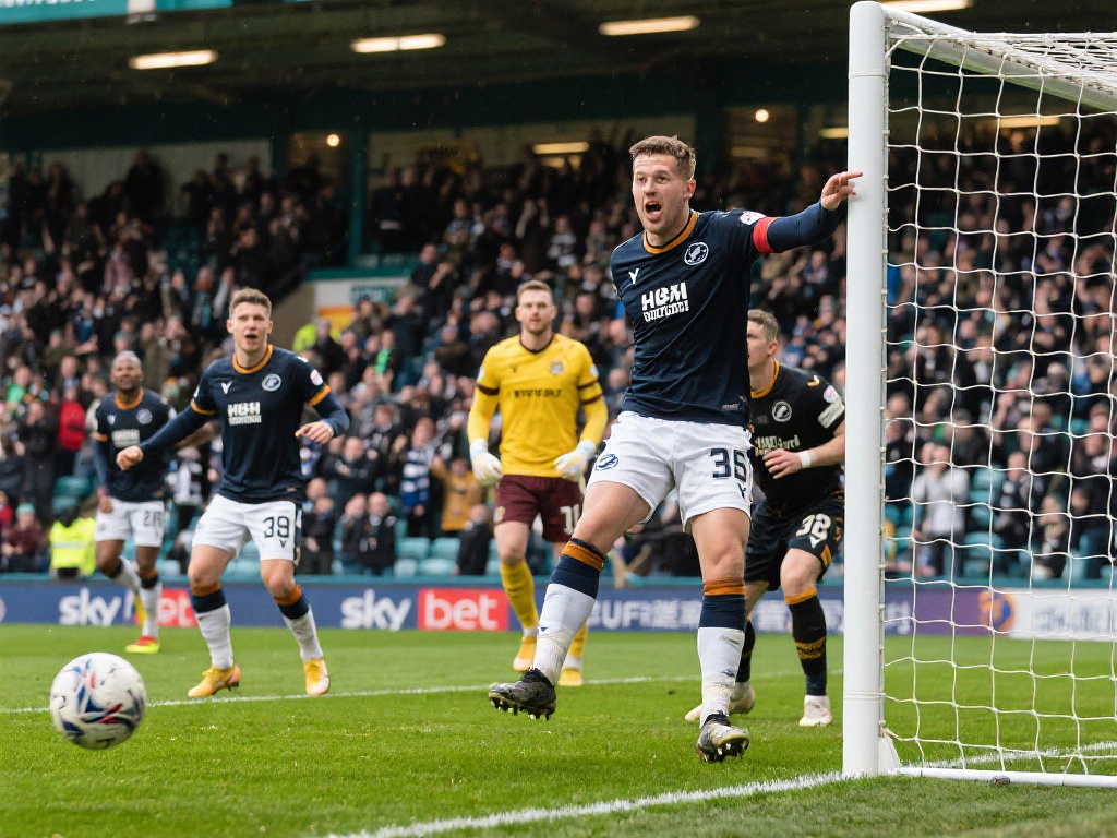 均有不俗表 均有不俗表